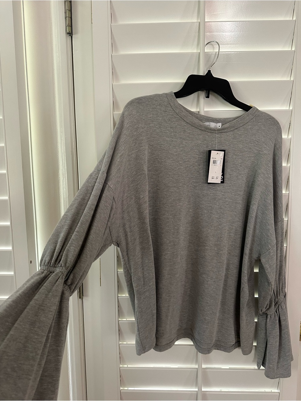 Women's Gray Bell-Sleeve Crew Sweatshirt